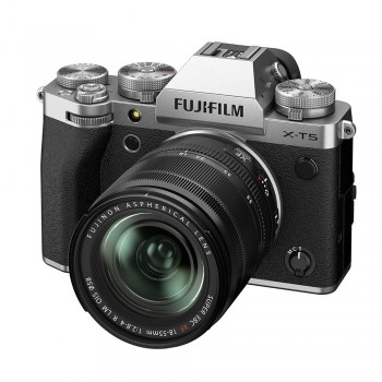 FUJIFILM HYBRIDE X-T5 + XF...